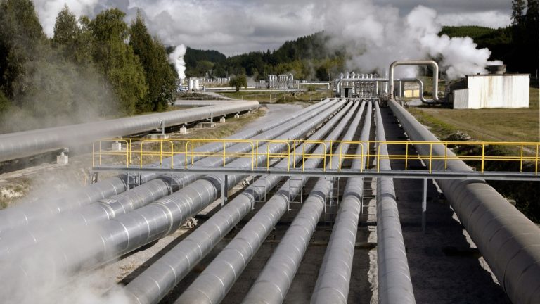 What Factors Influence the Design of Efficient Water Distribution Systems