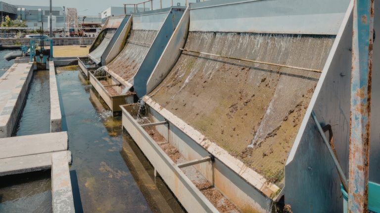 Differences Between Centralised and Decentralised Sewage Treatment Systems