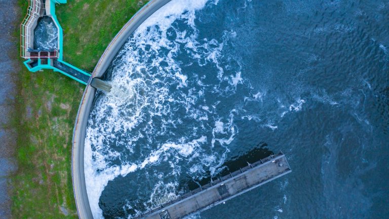 Water Filtration Systems for Producing Dechlorinated Water