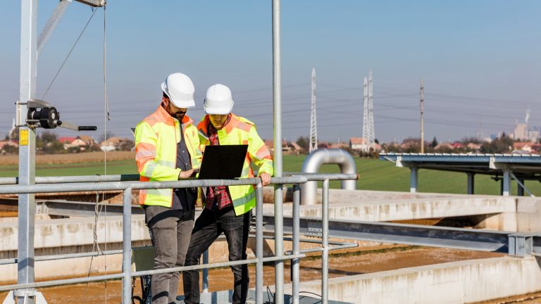 How Vibration Monitoring Sensors Help with Machinery Failures